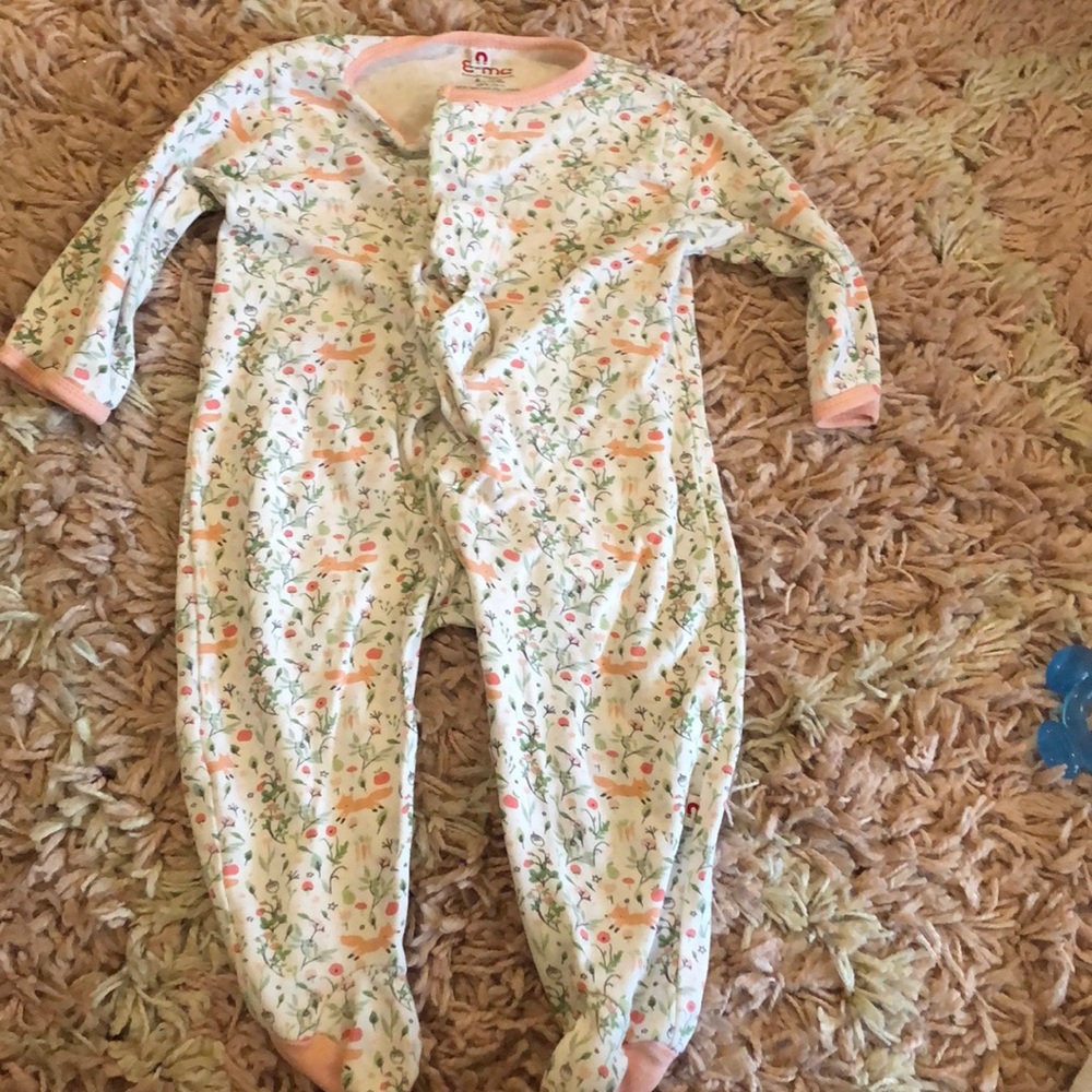 Magnetic me sleeper